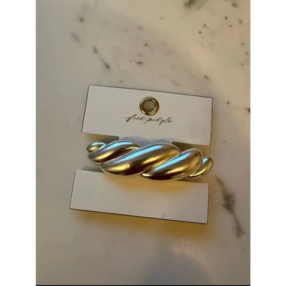 New Free People Oh So French Barrette One Size